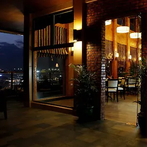 Park Tower Otel