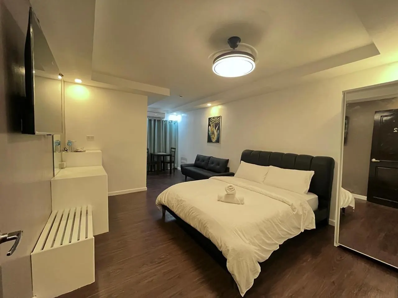 Vincent Resort Hotel Angeles 5*,