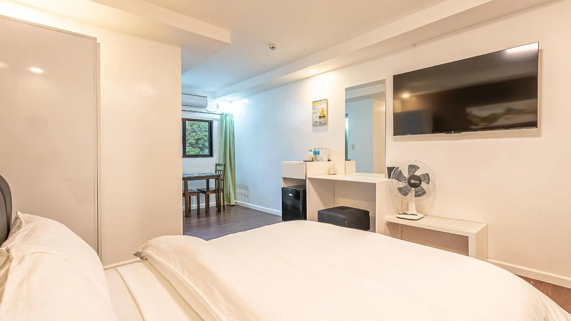 Vincent Resort Hotel Angeles